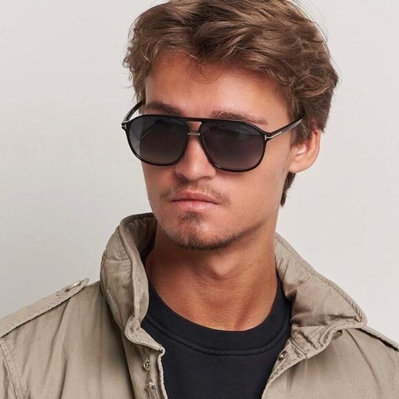 NEW!!! TOM FORD Bruce Sunglasses TF1026-N 01D Authentic - Picture 1 of 13